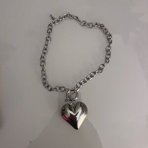 urban outfitters silver heart pendant necklace
